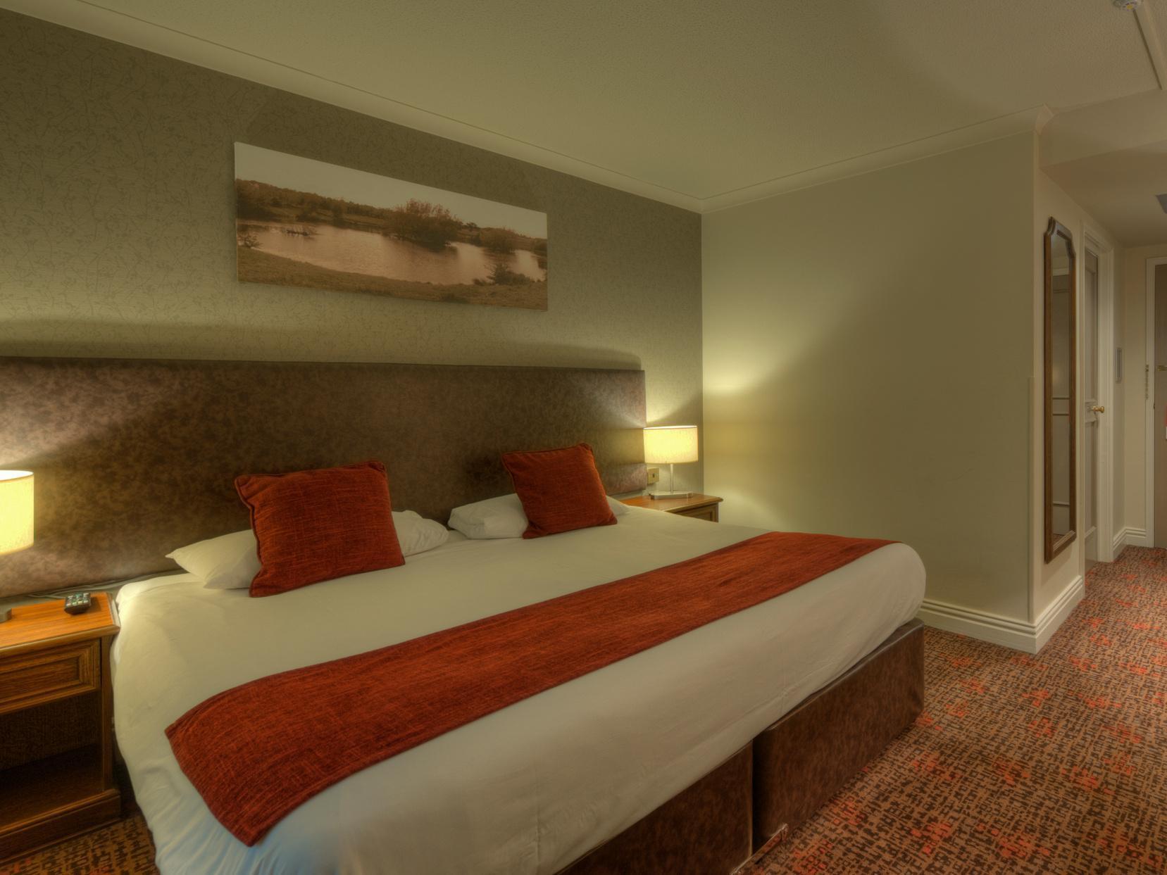 Man By Chef & Brewer Collection Hotel Harlow